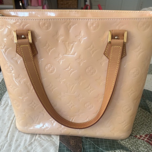 Louis Vuitton Beige Patent Leather Tote